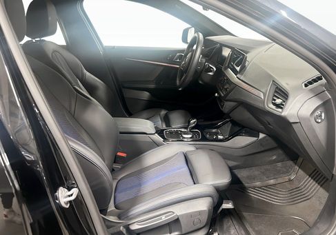 BMW 118, 2024