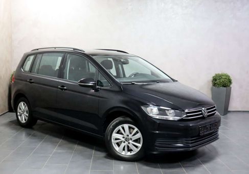 Volkswagen Touran, 2023 2