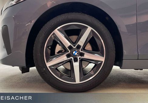 BMW 220, 2023