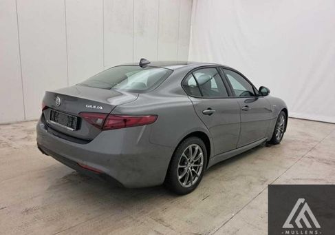 Alfa Romeo Giulia, 2021