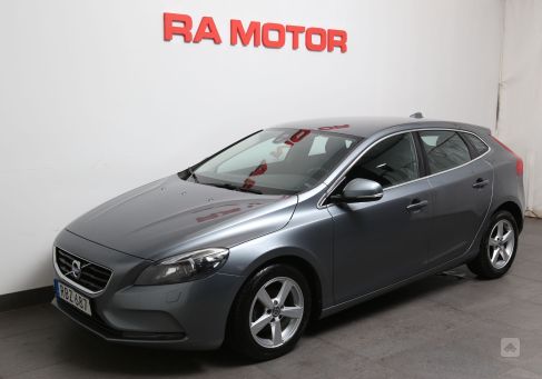 Volvo V40, 2015