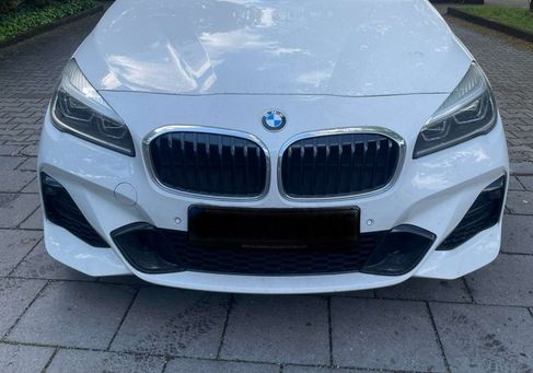 BMW 225, 2019