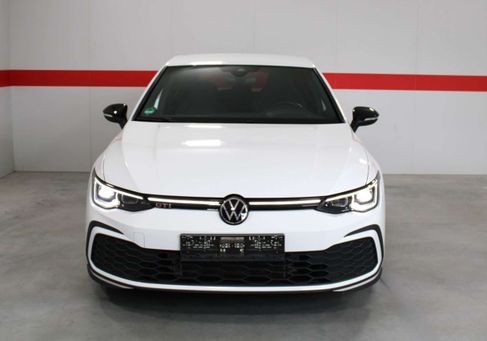 Volkswagen Golf, 2022
