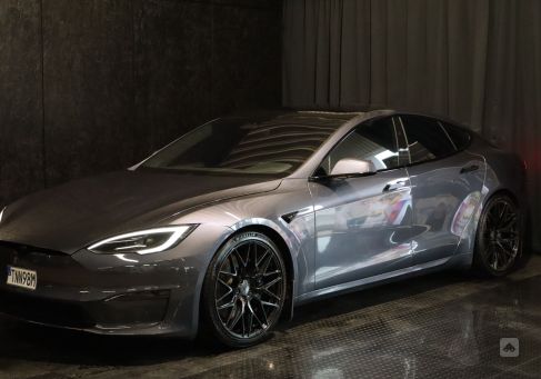 Tesla Model S, 2023