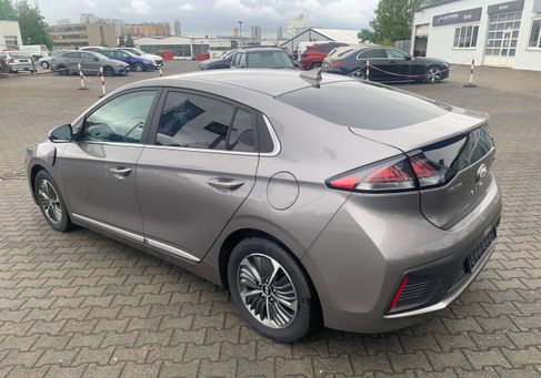 Hyundai IONIQ, 2022 3