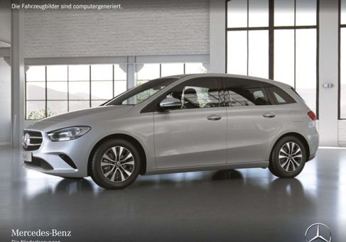 Mercedes-Benz B 180, 2021