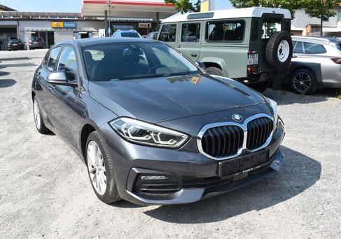 BMW 120, 2021