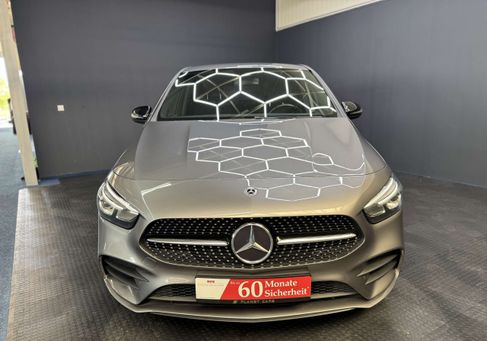 Mercedes-Benz B 180, 2021