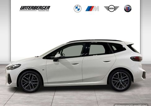 BMW 218, 2022 2
