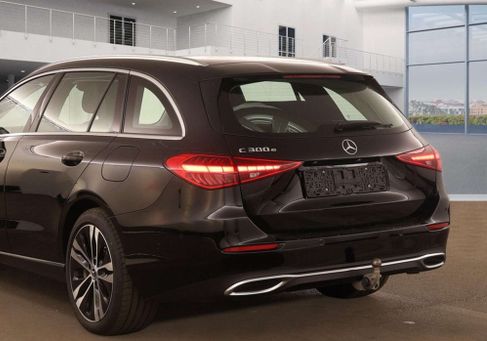 Mercedes-Benz C 300, 2023