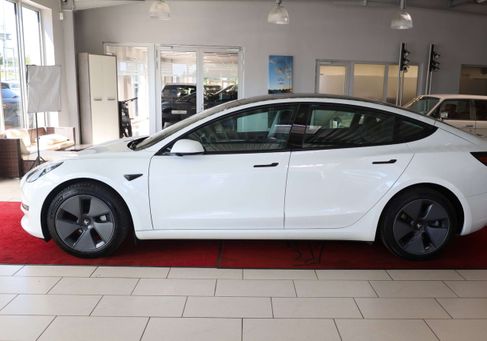 Tesla Model 3, 2023 2