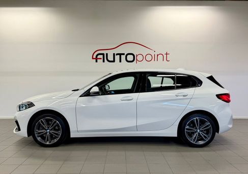 BMW 118, 2022