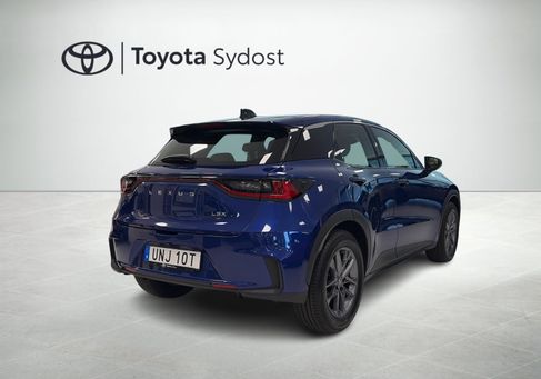 Lexus, 2025