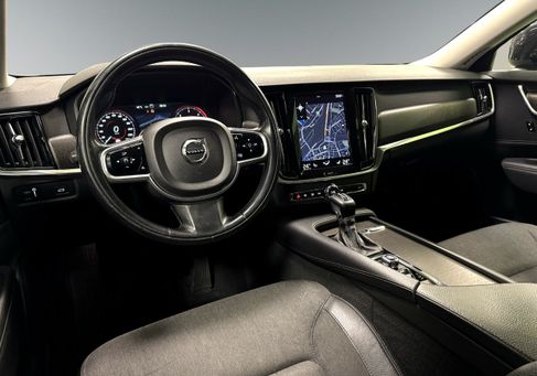 Volvo V90 Cross Country, 2019