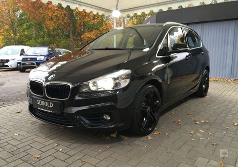 BMW 218, 2017