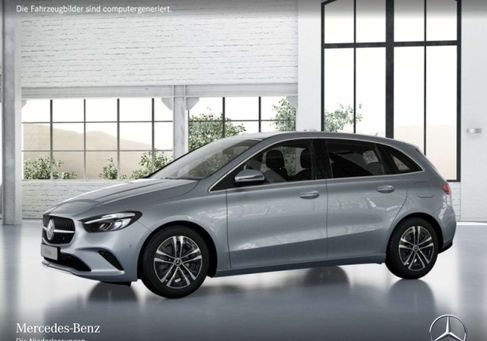 Mercedes-Benz B 180, 2025