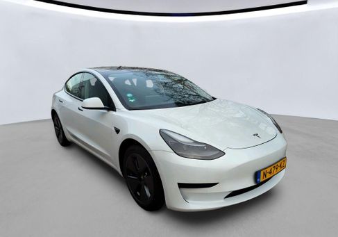 Tesla Model 3, 2021