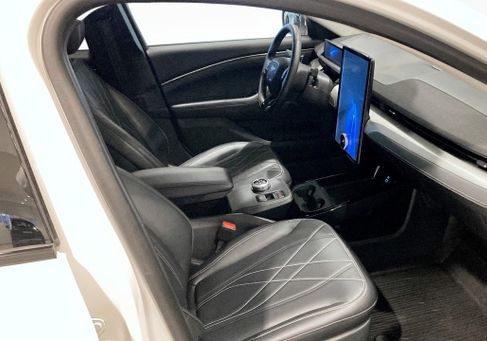 Ford Mustang Mach-E, 2022