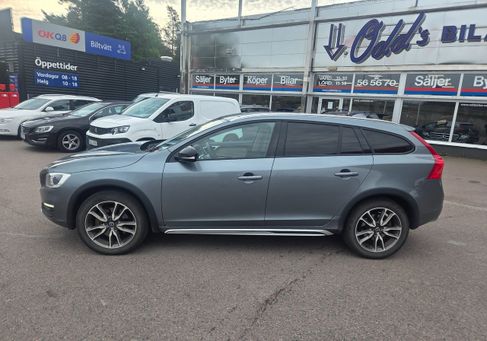 Volvo V60 Cross Country, 2018