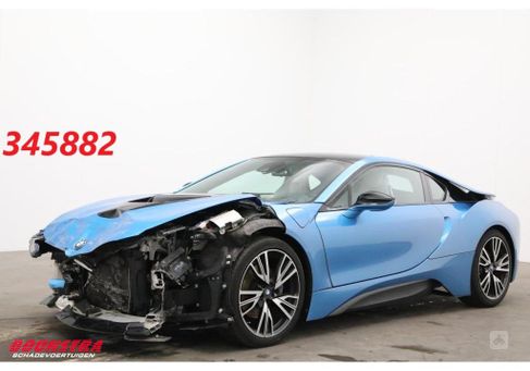 BMW i8, 2015