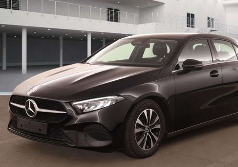 Mercedes-Benz A 200, 2025
