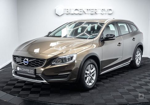 Volvo V60 Cross Country, 2016