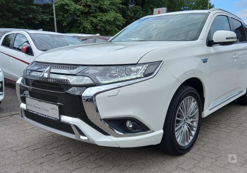 Mitsubishi Outlander, 2020