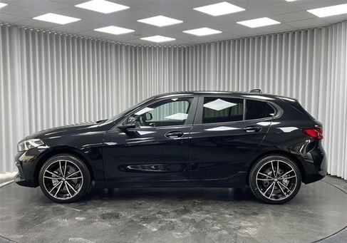 BMW 1 Serija, 2022