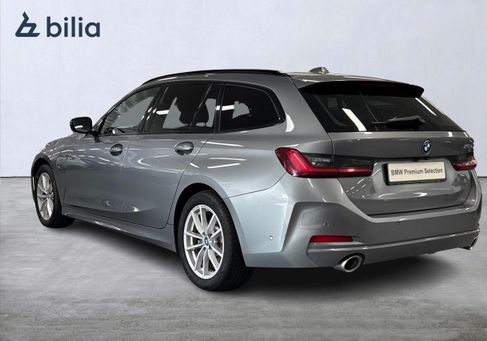 BMW 330, 2023