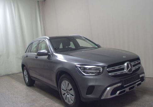 Mercedes-Benz GLC 200, 2021