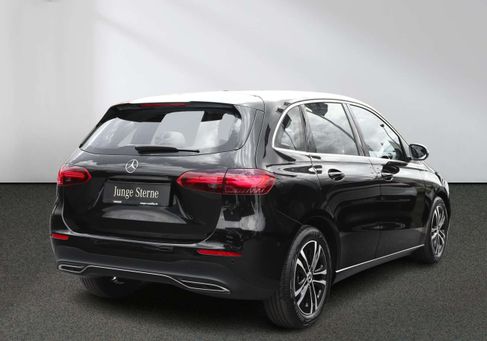 Mercedes-Benz B 180, 2024