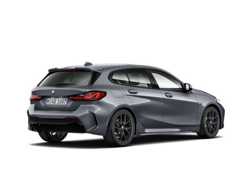 BMW 118, 2022