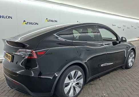 Tesla Model Y, 2023 2