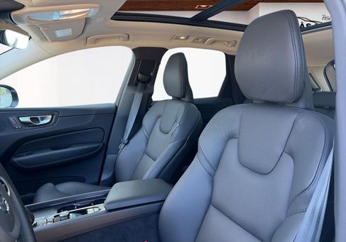 Volvo XC60, 2025