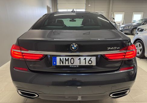 BMW 740, 2018
