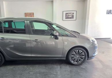 Opel Zafira, 2019