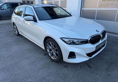 BMW 320, 2023 3