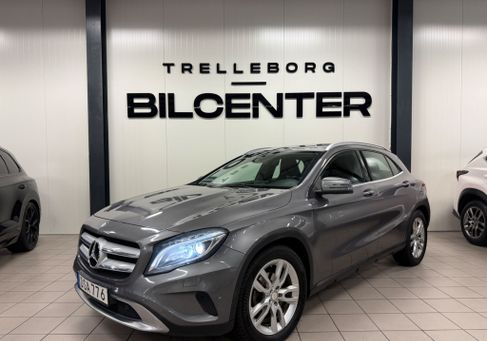 Mercedes-Benz GLA 200, 2015
