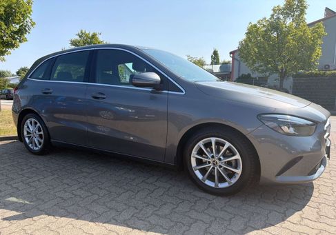 Mercedes-Benz B 180, 2019