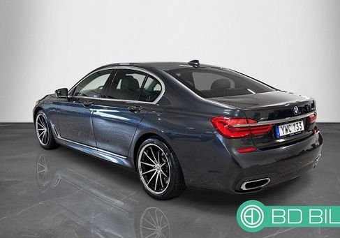 BMW 740, 2018