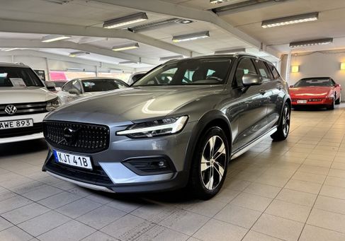 Volvo V60 Cross Country, 2019
