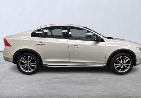 Volvo S60 Cross Country, 2018