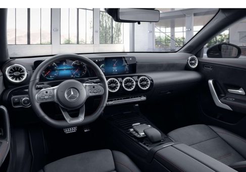 Mercedes-Benz CLA 200, 2023