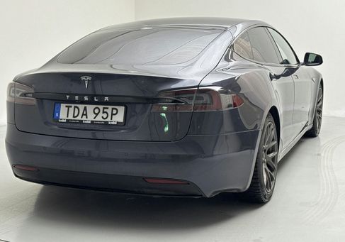 Tesla Model S, 2016