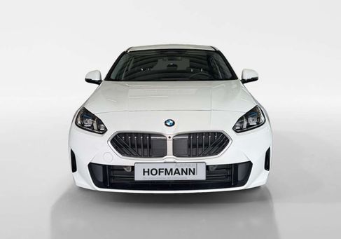 BMW 120, 2025