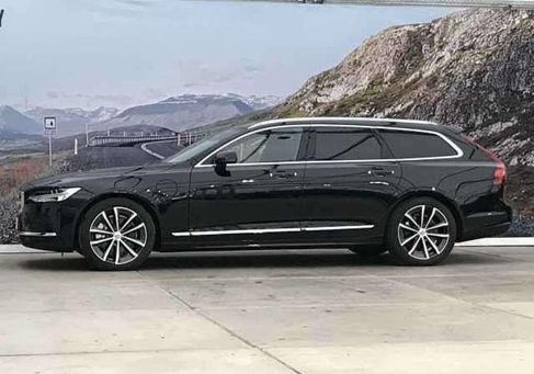 Volvo V90, 2021