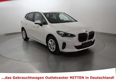 BMW 216, 2023