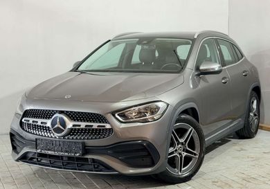 Mercedes-Benz GLA 180, 2022