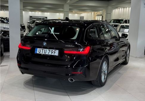 BMW 330, 2022