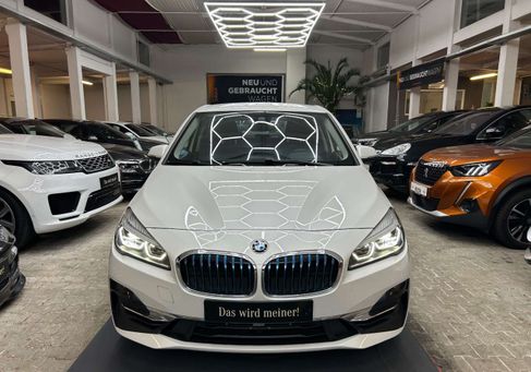 BMW 225, 2019